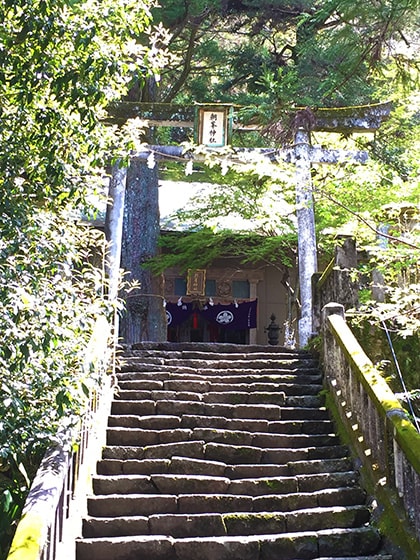 朝峯神社拝殿