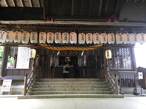 吉備津神社拝殿