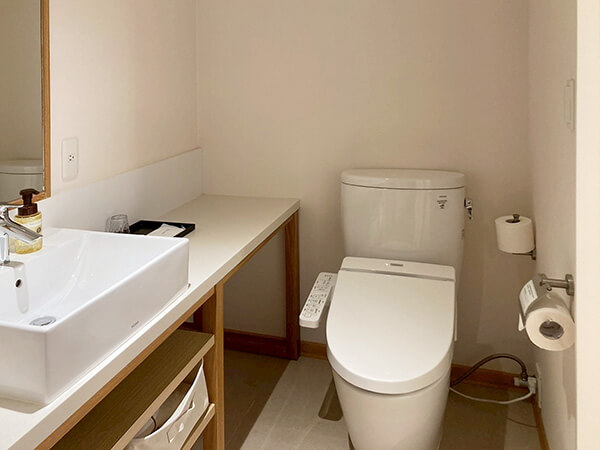 ホテルグレイスリー台北のトイレ